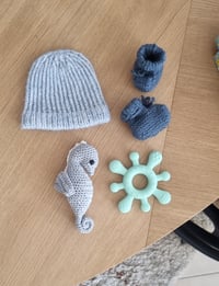 Image 2 of Bonnet mini Zag et chaussons Max PDF