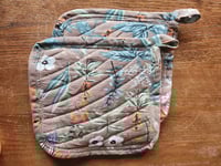 Image 2 of Linen Pocketed Potholder Set