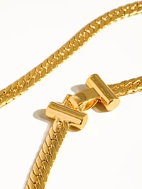 Image 4 of Savannah T Bold Chain 