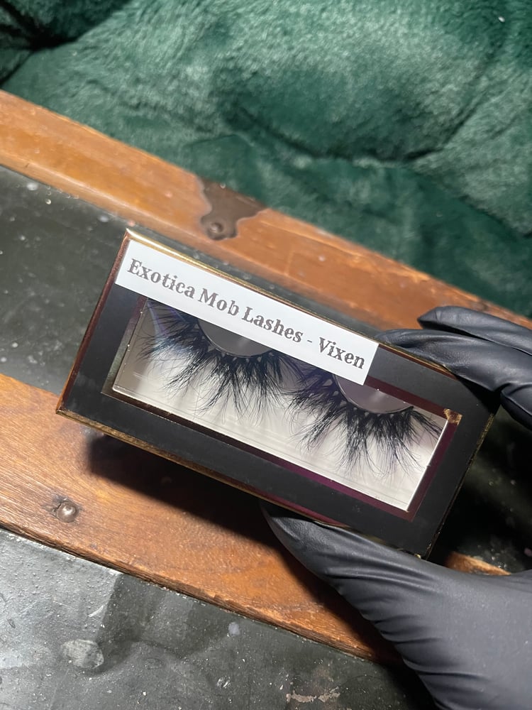 Image of Whispy XL Mink False Eyelashes - Vixen