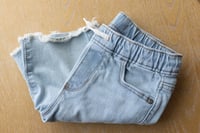 5t Old Navy Boy's Stretch Jean Shorts