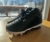 Image 1 of Size 1.5 Y Boys Under Armour Cleats 