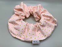 Daisies on Pale Pink Scrunchie