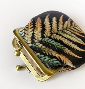 Image of Fern frond, velvet kisslock coin purse