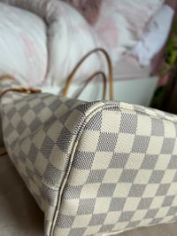 Image 11 of Louis Vuitton Neverfull MM Damier Azur Rose Ballerine