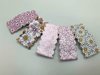 Image 3 of Neutral Floral Snap Clips