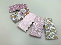 Image 4 of Neutral Floral Snap Clips