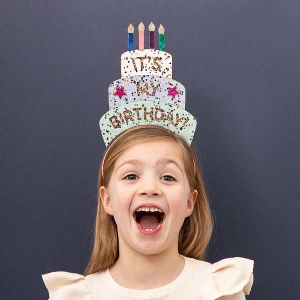 Image of Diadema y Broche rosetón cumpleaños
