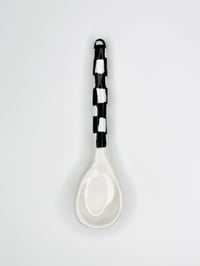 black and white check spoon