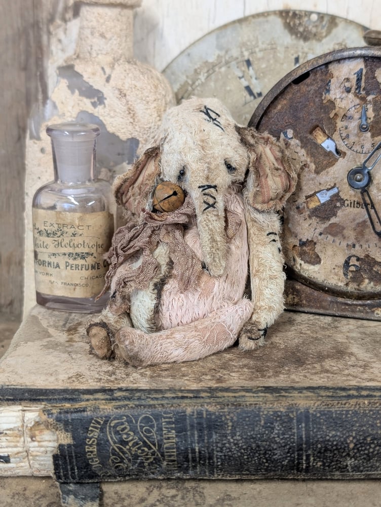 Image of 5" - Vintage Shabby Old Worn PiNK&Cream Ellyfont with rusty bell charm by whendi's bears.