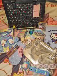 Image 4 of Blue Tote Meets Hello Kitty Bundle 