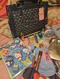 Image 6 of Blue Tote Meets Hello Kitty Bundle 