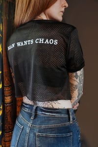 Image 5 of Man Wants Chaos Cropped Mesh Ringer Tee
