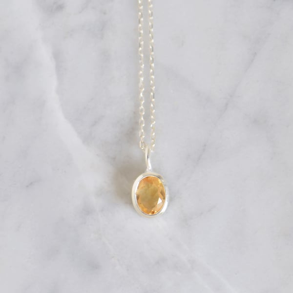 Image of Light yellow Citrine oval cut silver necklace