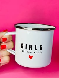 Image 1 of Mug "Girls run the world" - Bichettes.re x Ti Zarlor