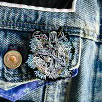 Image 3 of The Giant Pin