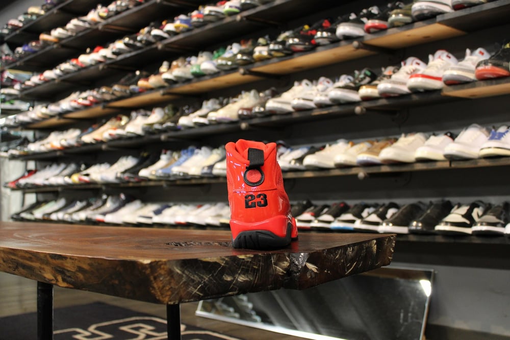 AIR JORDAN IX (9) "CHILE RED"