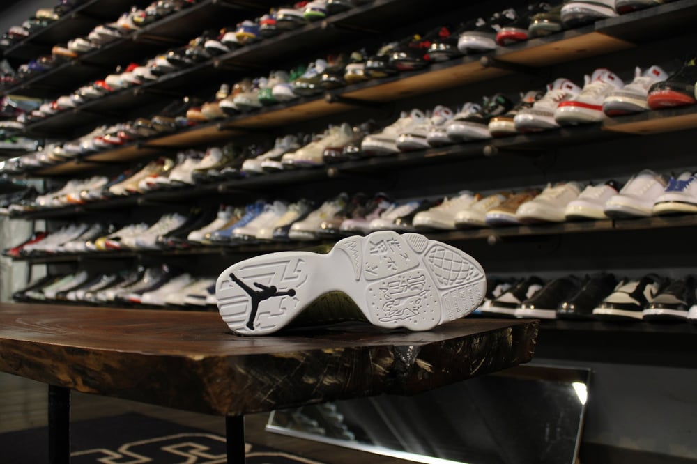 AIR JORDAN IX (9) "STATUE"