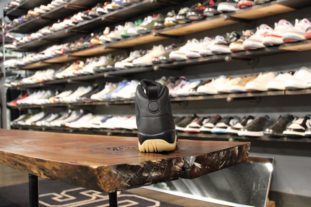 AIR JORDAN IX BOOT (9) "BLK/GUM"
