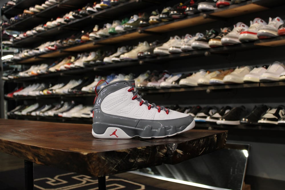 AIR JORDAN IX (9) "FIRE RED/COOL GREY"
