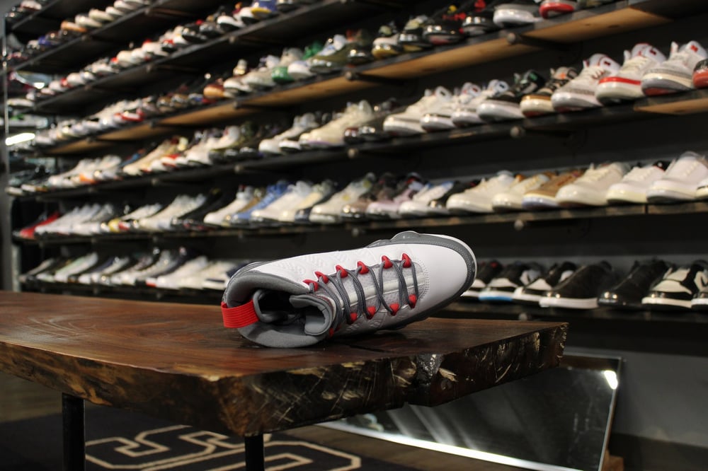 AIR JORDAN IX (9) "FIRE RED/COOL GREY"