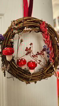 Mushroom small wreath door protection 