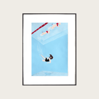 Elle ne coule pas, elle fuit. / She doesn't sinks, she links.