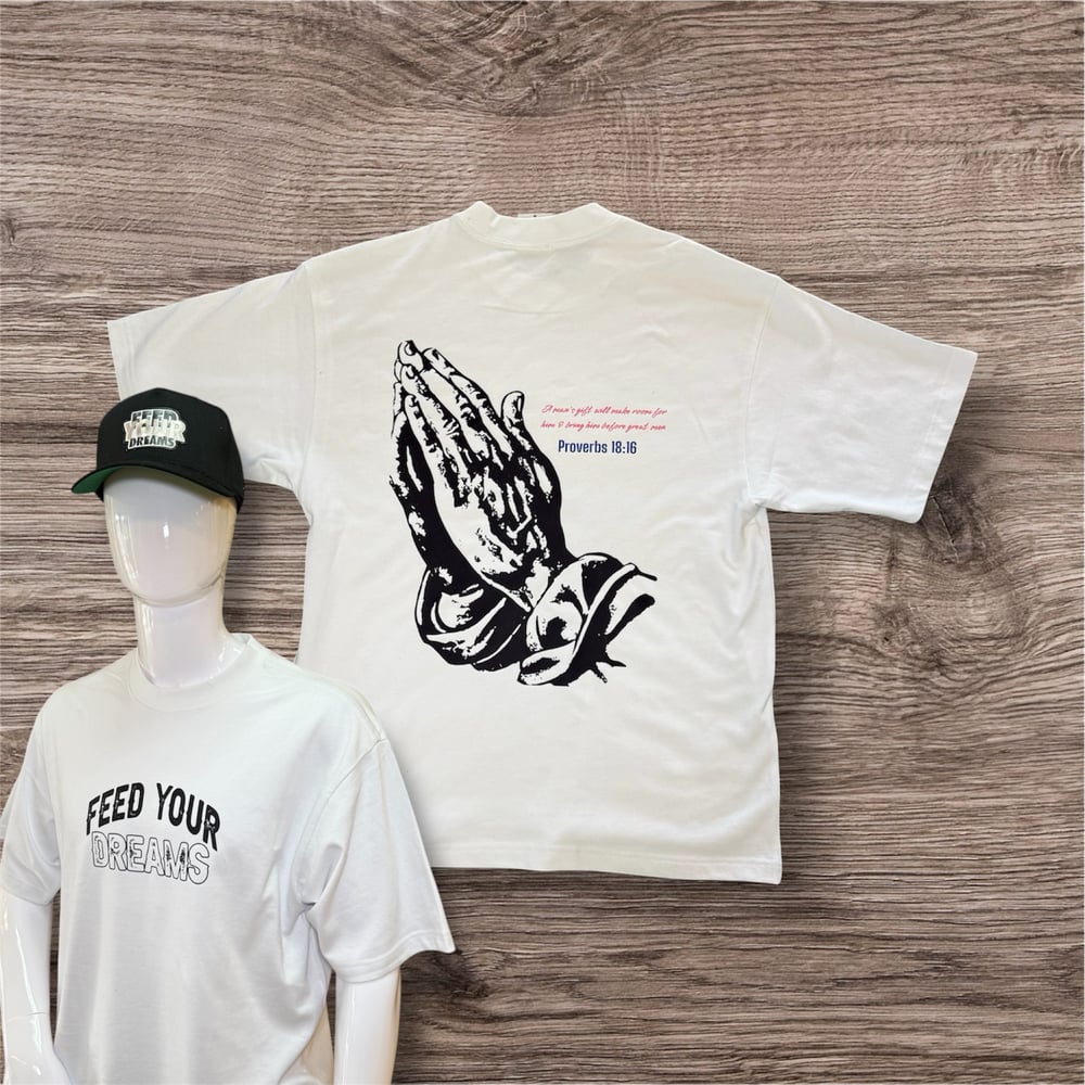 Image of Proverbs 18:16 Tee