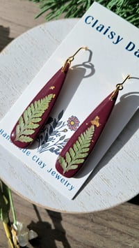 Image 2 of Fern Burgundy Teardrop