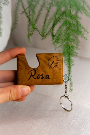 Image of DETALLE LLAVERO Y SOPORTE MV