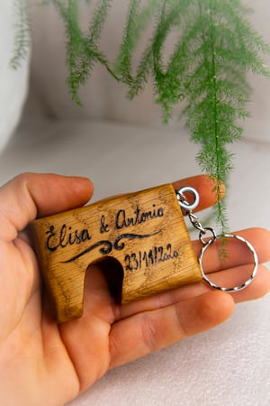 Image of DETALLE LLAVERO Y SOPORTE MV