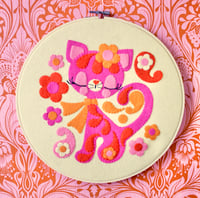 Image 2 of Paisley the Cat Felt Appliqué - Completed Piece or DIY Kit