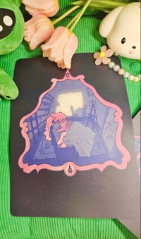 Image 2 of Bisou vampire