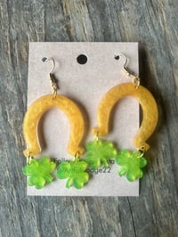 Lucky Horseshoe Earrings Gold/Opaque Green