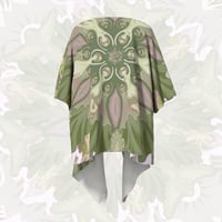 Image 3 of Kimono - Centering in Pink and Green