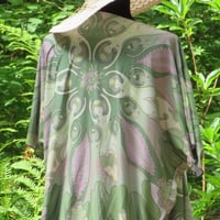 Image 5 of Kimono - Centering in Pink and Green