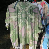 Image 6 of Kimono - Centering in Pink and Green