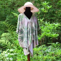 Image 8 of Kimono - Centering in Pink and Green