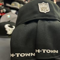 Image 2 of New Era 59Fifty  Black - Platinum White
