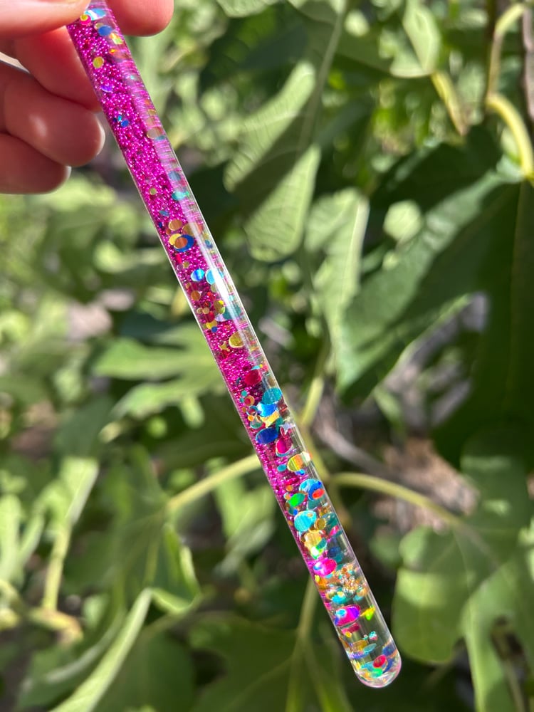Image of Magenta Retro Wand