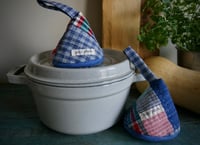 Image 3 of Pair of Patchwork Cone-shaped Pot Holders Handmade Kitchen Accessories
