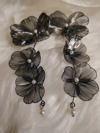 FLORAL GRANITE & PEARL TRIO