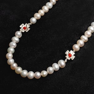 Image of LOWOOL - Double Cross Pearl Necklace