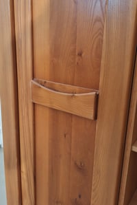 Image 4 of Armoire en orme dans le gout de Regain
