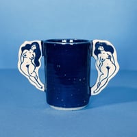 Image 2 of Vases Femme Allongée