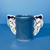 Image 4 of Vases Femmes Assises