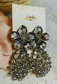 Image 2 of Floral -n-Style Earrings