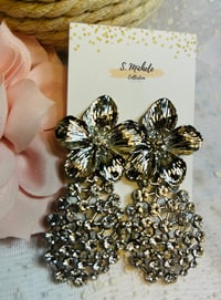 Image 3 of Floral -n-Style Earrings