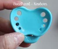 Image 2 of Sweetheart - Newborn - Honeybug - Magnetic Pacifier - Magnet included - Cupcake Turquoise
