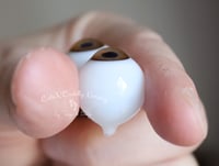 Image 3 of 18mm - Full Round - Glass Eyes - Amber